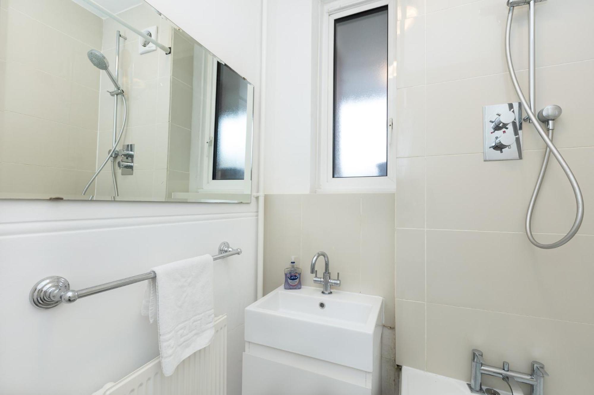Bright Modern 1 Bedroom Flat, 5 Min To Vauxhall St London Exterior photo